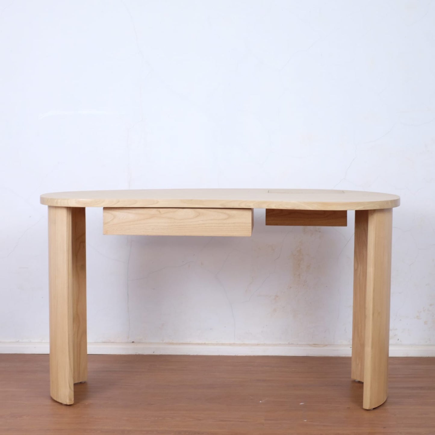 Ash Crescent Desk